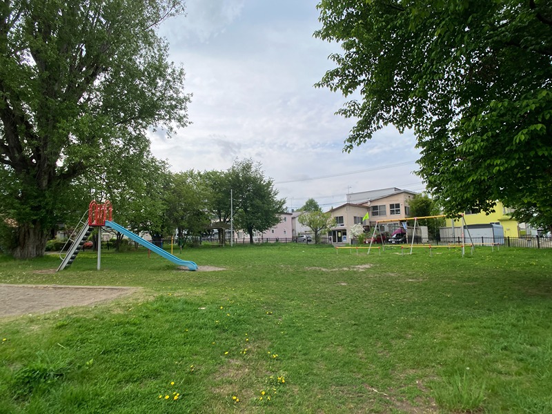 三楽町１９４番　戸建て 公園
