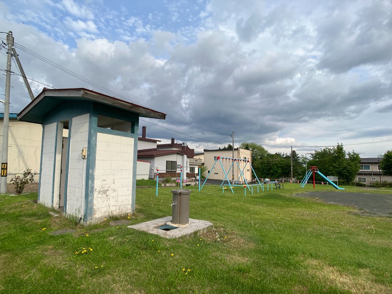 北斗町３丁目２０２番　店舗付戸建 公園