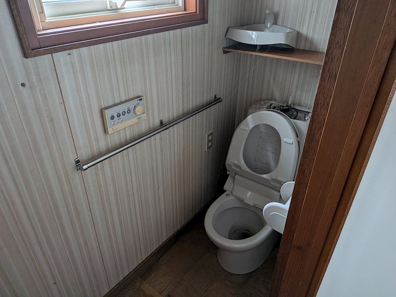 豊地１０３番　戸建て 内観写真（トイレ）
