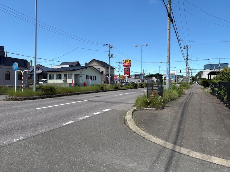 高砂町６番　戸建て 現地写真（前面道路含む現地写真）