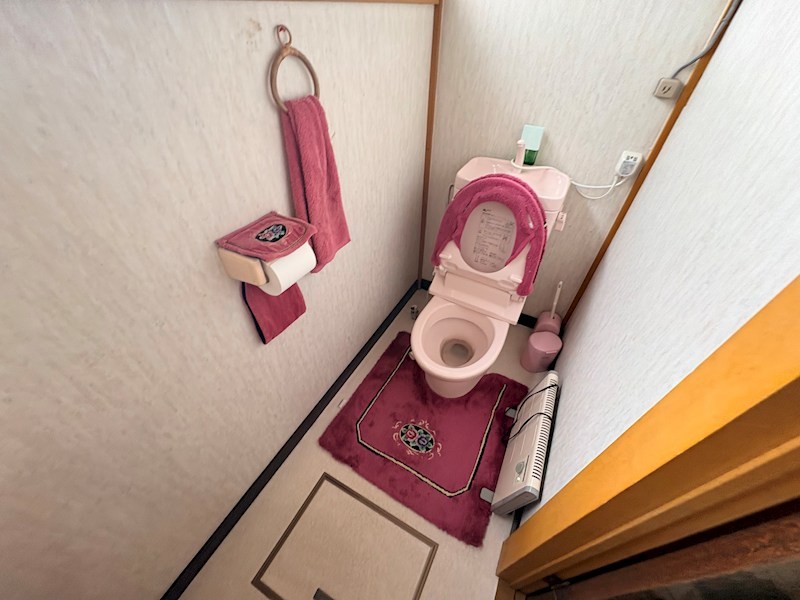 中央三輪３丁目５３０番　戸建て 内観写真（トイレ）