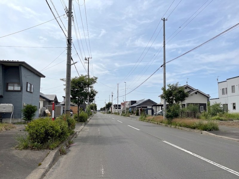 中央三輪３丁目５３０番　戸建て 現地写真（前面道路含む現地写真）
