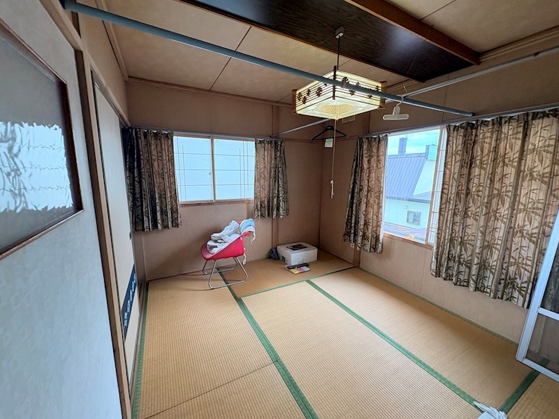 中央三輪３丁目５３０番　戸建て 内観写真（リビング以外の居室）
