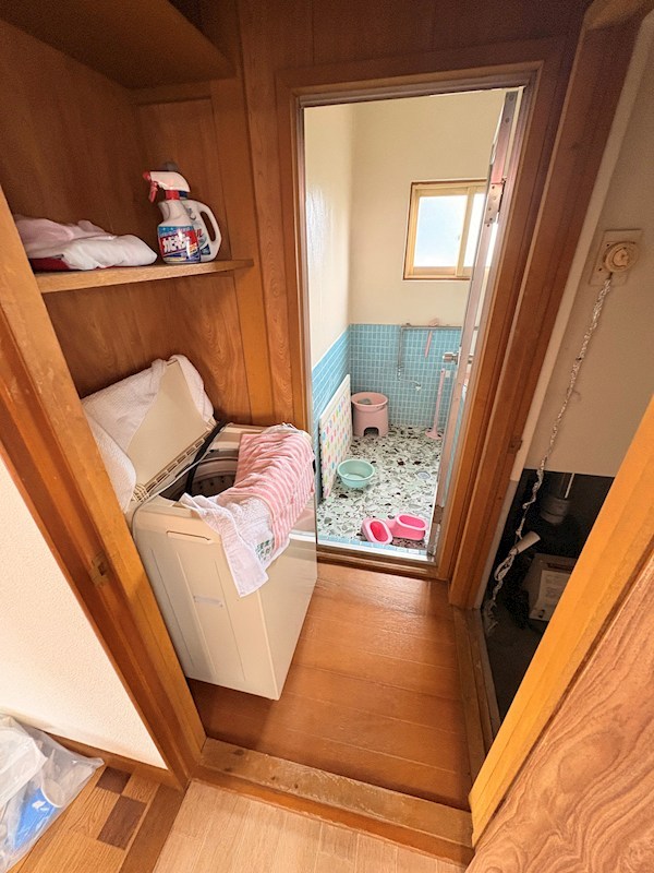 中央三輪３丁目５３０番　戸建て 内観写真（内装）