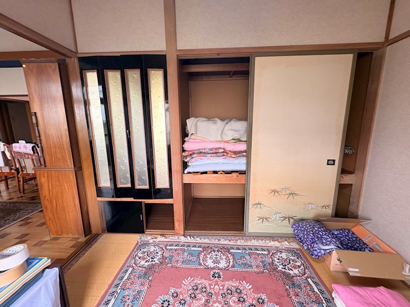 中央三輪３丁目５３０番　戸建て 内観写真（収納）