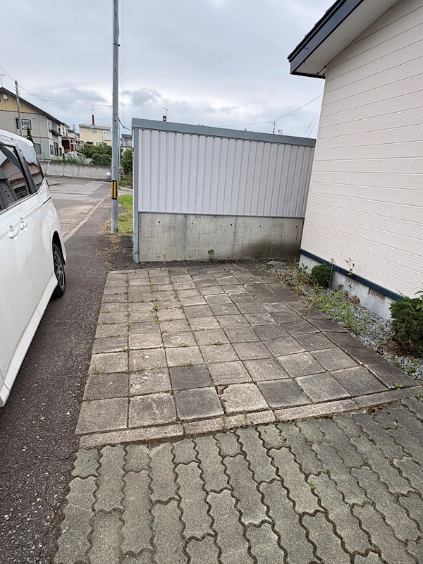 高栄東町3丁目174番　戸建て 現地写真（駐車場）