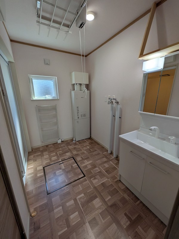 美芳町９丁目２番　戸建て 内観写真（洗面台・洗面所）