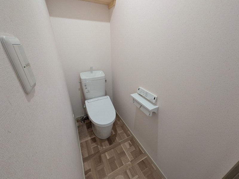 美芳町９丁目２番　戸建て 内観写真（トイレ）