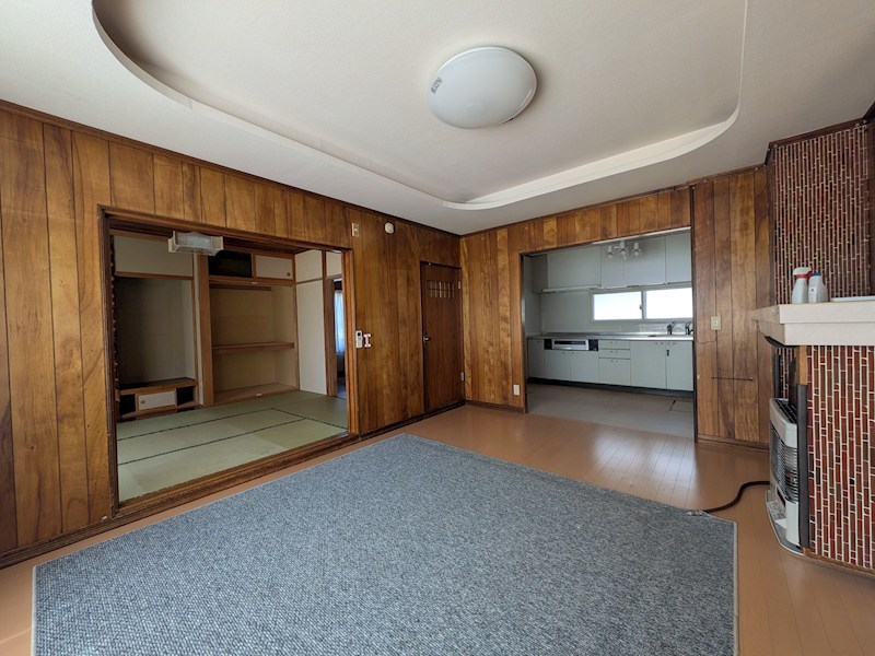北７条東４丁目５番　戸建て 内観写真（リビング）