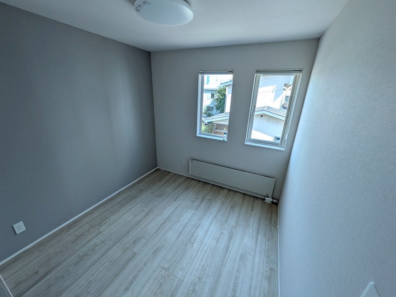 山下町４丁目１番　戸建て 内観写真（リビング以外の居室）