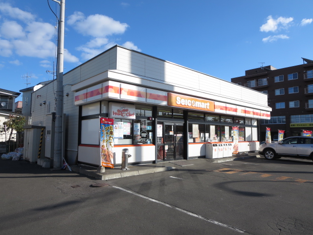 山下町４丁目１番　戸建て コンビニ