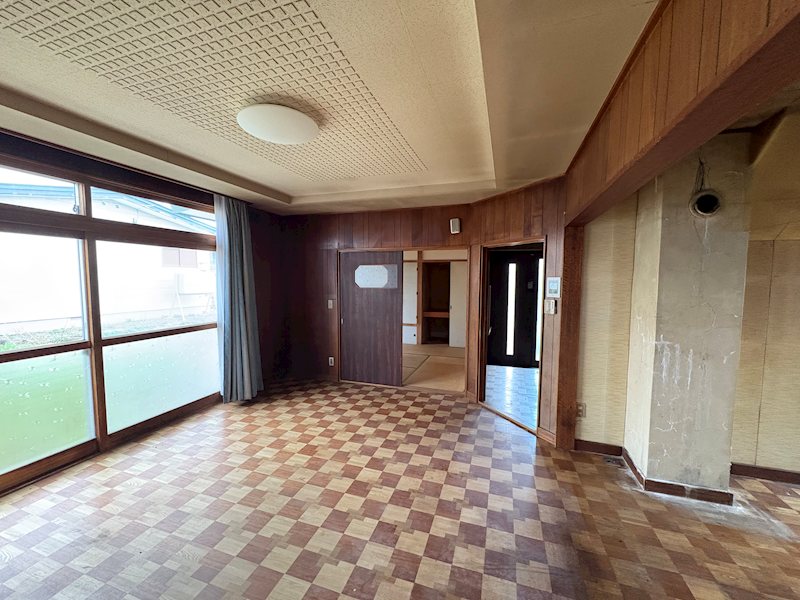並木町５４６番　戸建て 内観写真（リビング）