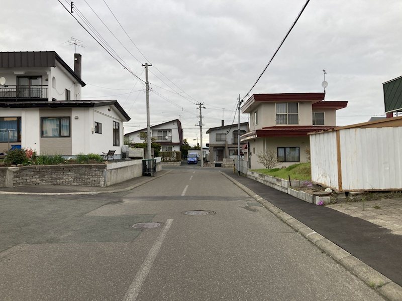 並木町５４６番　戸建て 現地写真（前面道路含む現地写真）