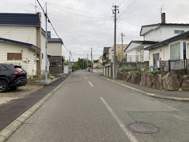 並木町５４６番　戸建て 現地写真（前面道路含む現地写真）