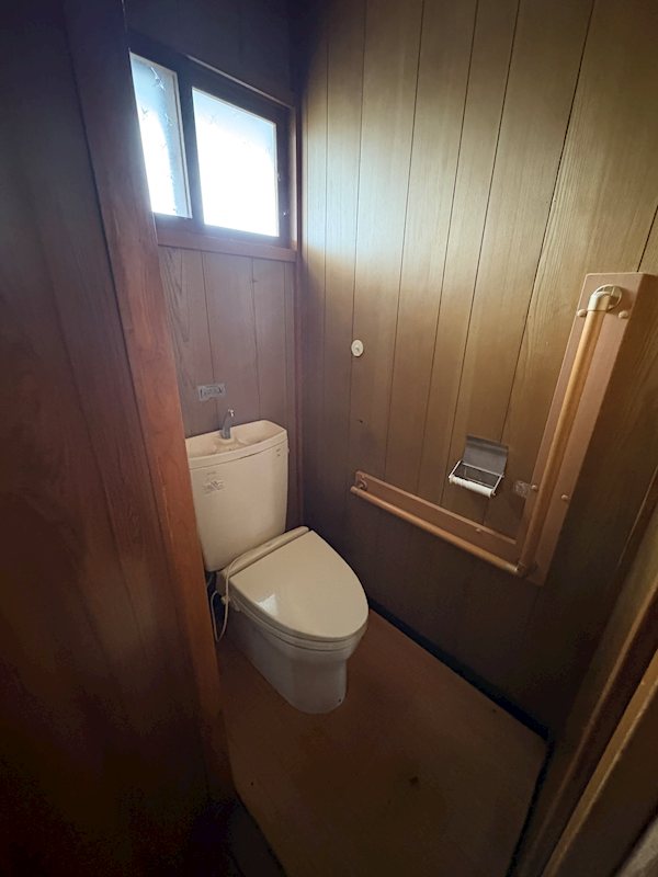 並木町５４６番　戸建て 内観写真（トイレ）
