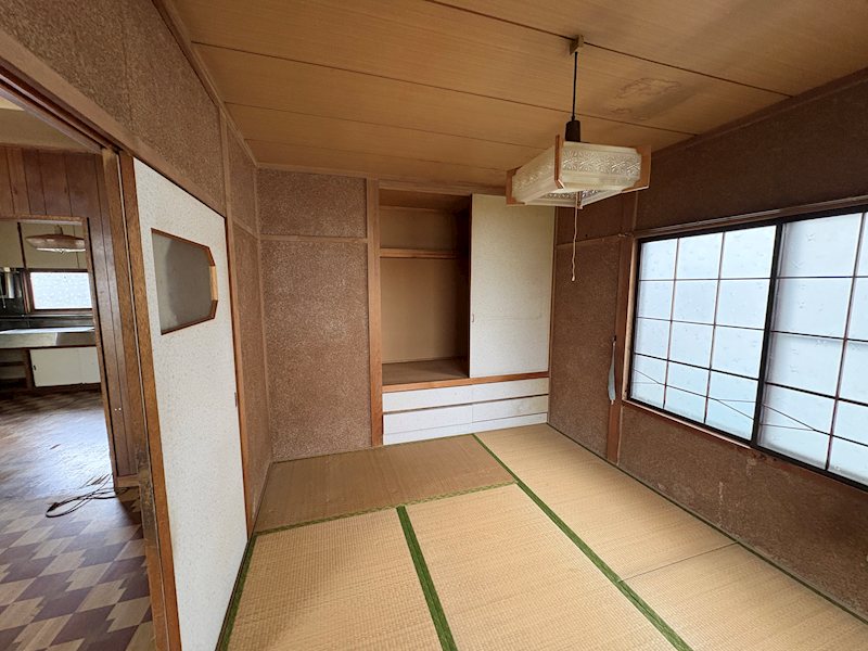 並木町５４６番　戸建て 内観写真（リビング以外の居室）