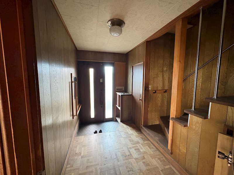 並木町５４６番　戸建て 現地写真（玄関）