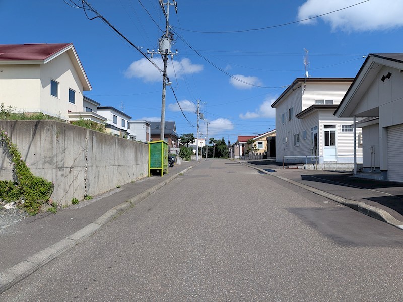 高栄東町２丁目１５３番　戸建て 現地写真（前面道路含む現地写真）