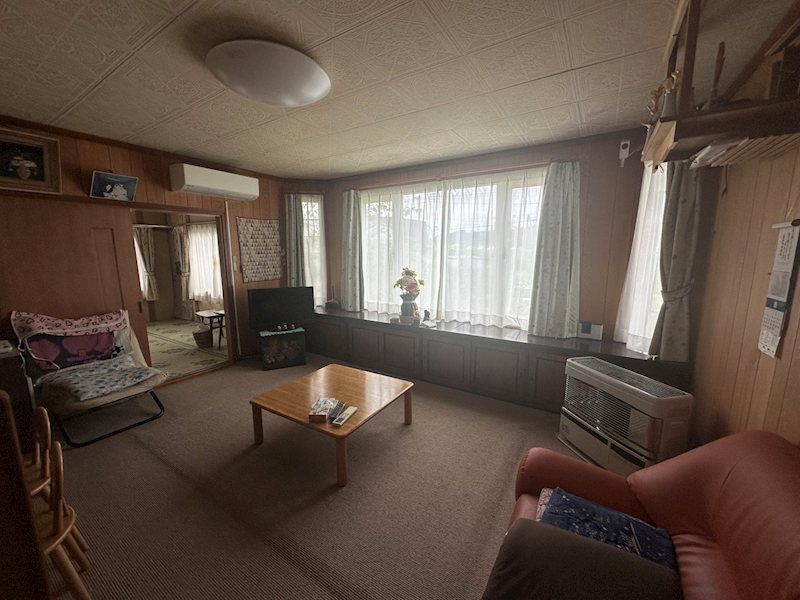 美幌町字美禽４番　戸建て 内観写真（リビング）
