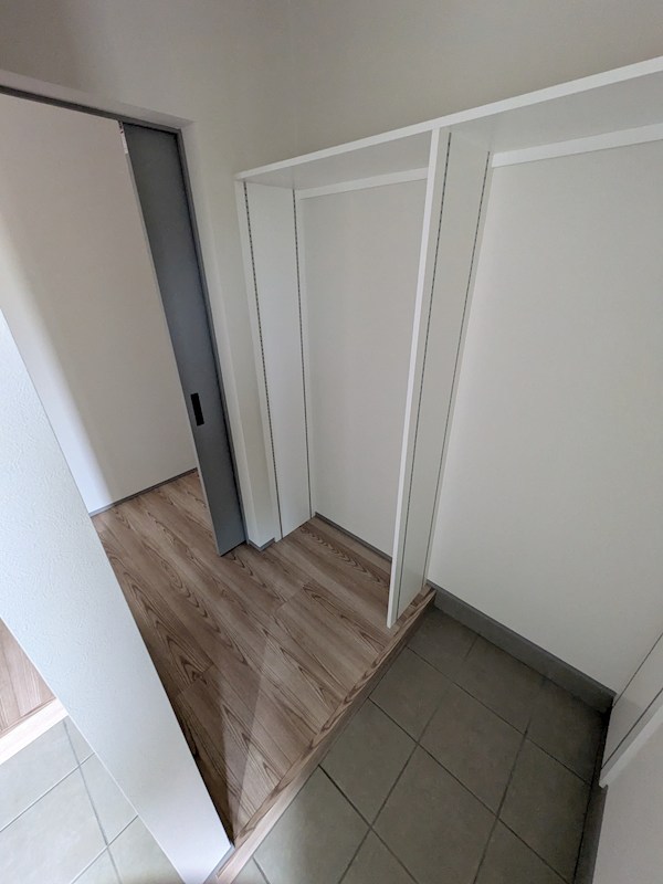 光西町１９５番　戸建て 内観写真（収納）