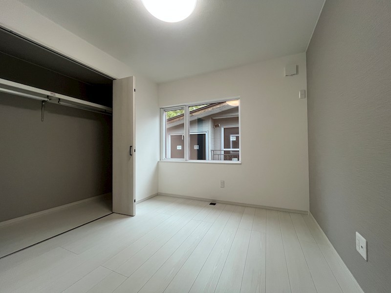 緑ヶ丘６丁目２９番　戸建て 内観写真（リビング以外の居室）