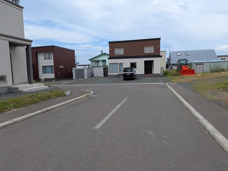 川東３９番　戸建て 現地写真（前面道路含む現地写真）