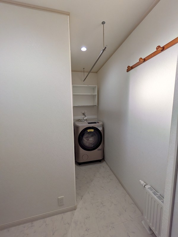 川東３９番　戸建て 内観写真（洗面台・洗面所）