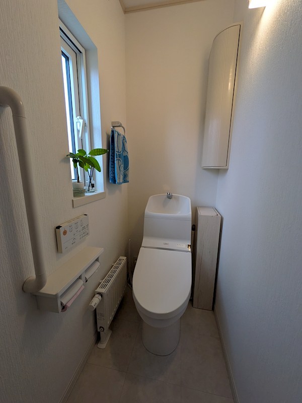 川東３９番　戸建て 内観写真（トイレ）