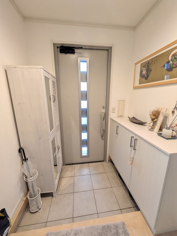 川東３９番　戸建て 現地写真（玄関）