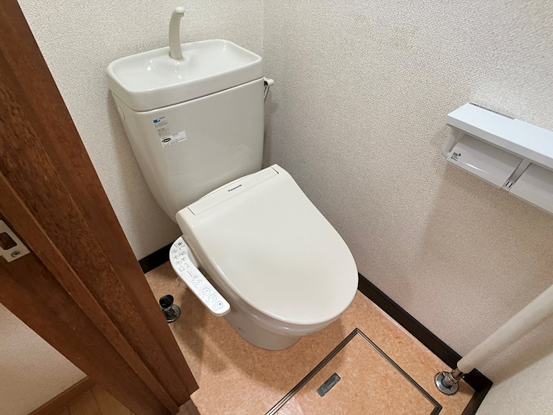 北進町４丁目２５６番　共同住宅 内観写真（トイレ）