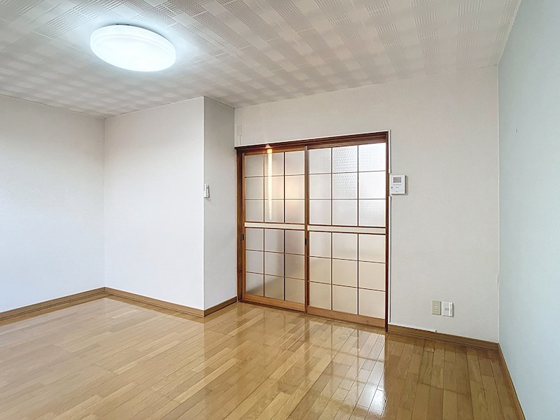 北進町４丁目２５６番　共同住宅 内観写真（リビング）