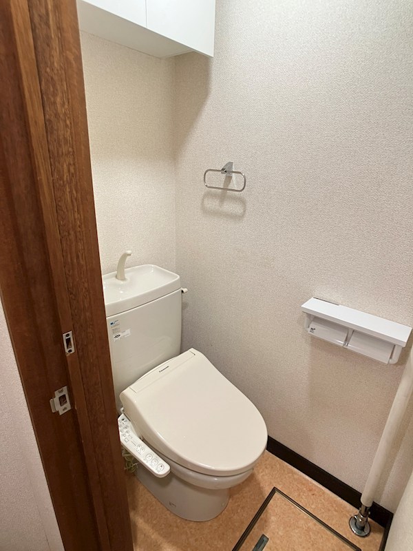 北進町４丁目２５６番　共同住宅 内観写真（トイレ）