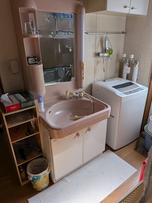 留辺蘂町旭中央２９番　戸建て 内観写真（洗面台・洗面所）