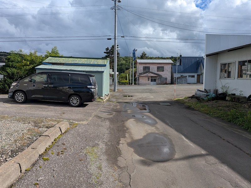 留辺蘂町旭中央２９番　戸建て 現地写真（前面道路含む現地写真）
