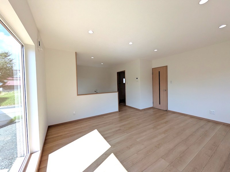 花月町１１番　戸建て 内観写真（リビング）