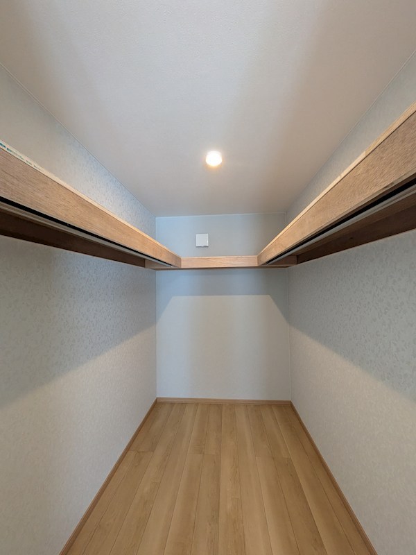 花月町１１番　戸建て 内観写真（収納）