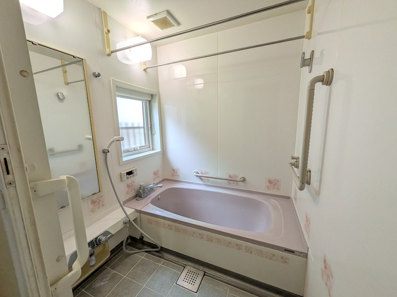 美芳町６丁目１番　戸建て 内観写真（浴室）