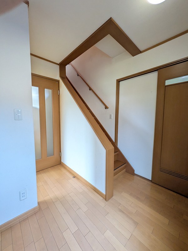 美芳町６丁目１番　戸建て 内観写真（内装）