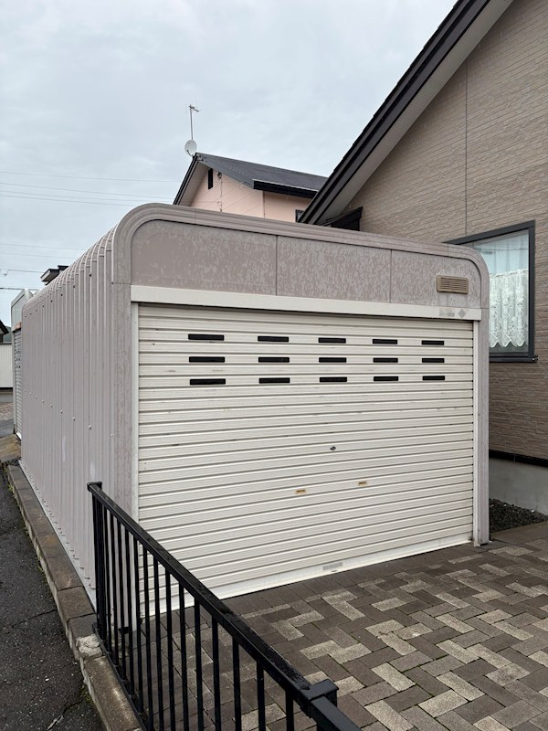 大正１２７番　戸建て 現地写真（駐車場）
