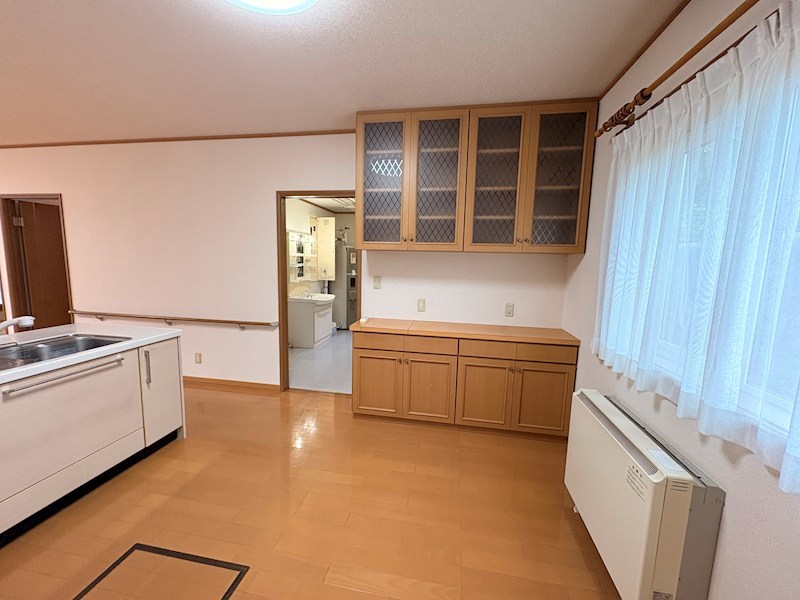 東陵町１７０番　戸建て 内観写真（キッチン）