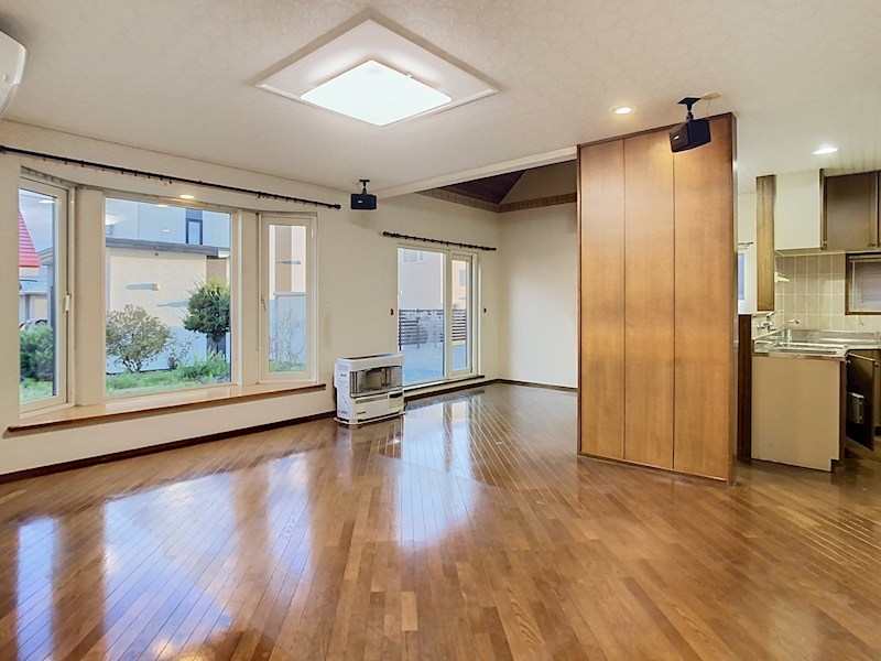 無加川町４２９番　戸建て 内観写真（リビング）