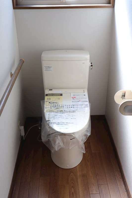 秋田県秋田市旭川南町10-16 内観写真（トイレ）