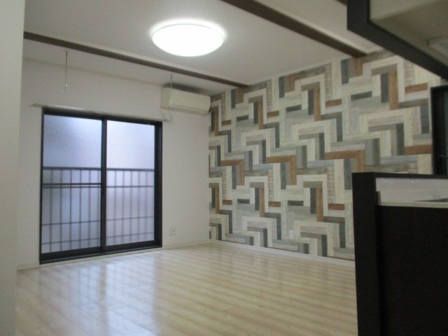 東京都江戸川区東葛西８丁目 内観写真（リビング）