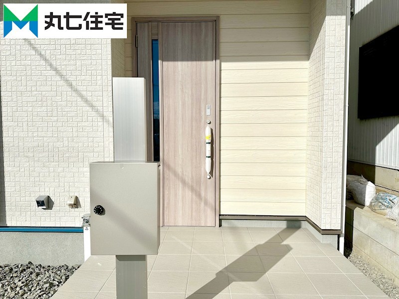 愛知県蒲郡市豊岡町薮田 現地写真（玄関）