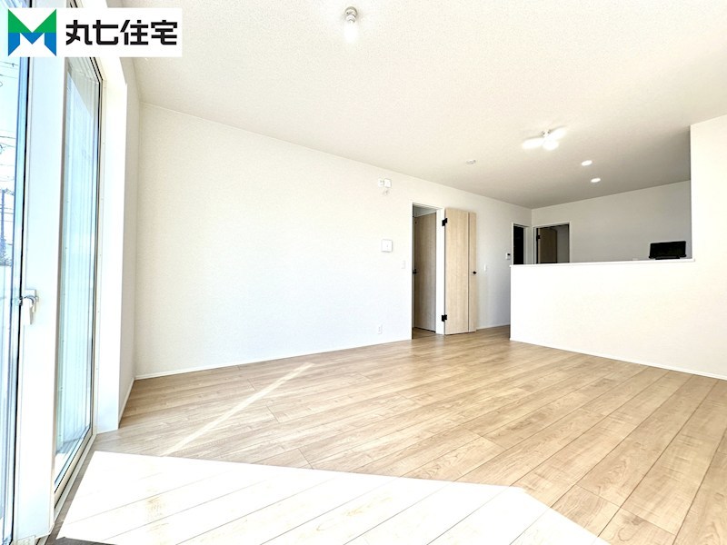 蒲郡市上本町　第1期② 内観写真（リビング）