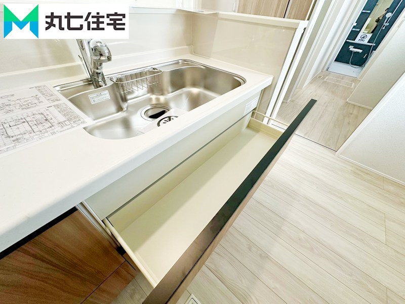 蒲郡市上本町　第1期⑥ 内観写真（キッチン）
