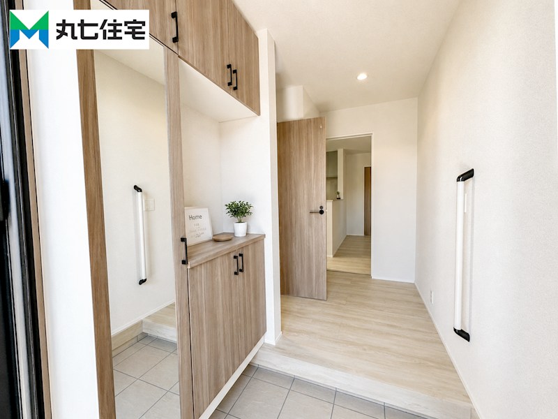 蒲郡市上本町　第1期⑥ 現地写真（玄関）