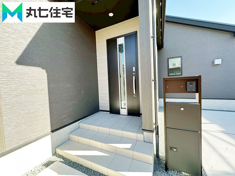 蒲郡市上本町　第1期⑥ 現地写真（玄関）