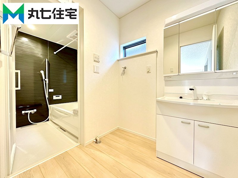 蒲郡市豊岡町平田門　第8② 内観写真（洗面台・洗面所）