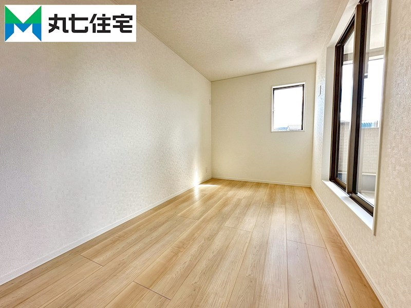 蒲郡市豊岡町平田門　第8② 内観写真（リビング以外の居室）